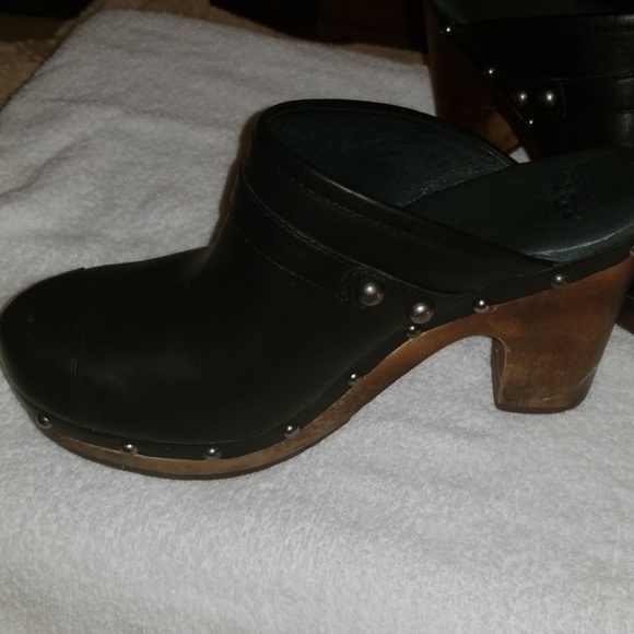 *sold* Ugg Black Clogs - Picture 2 of 8